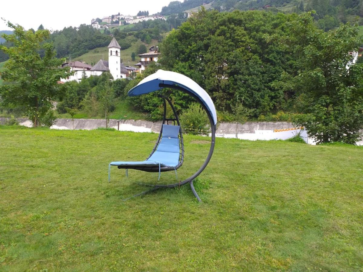 Hotel Genzianella Presenaio Bagian luar foto