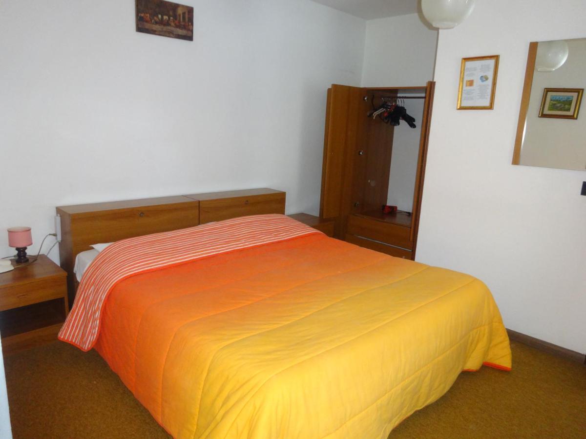 Hotel Genzianella Presenaio Bagian luar foto