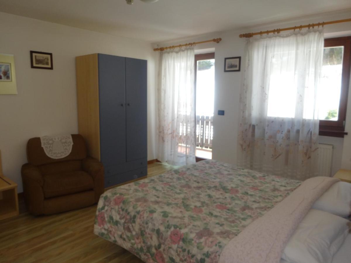 Hotel Genzianella Presenaio Bagian luar foto